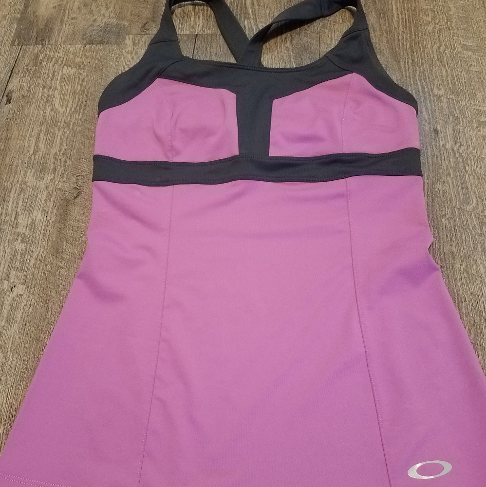 Oakley Athketic Top - Small